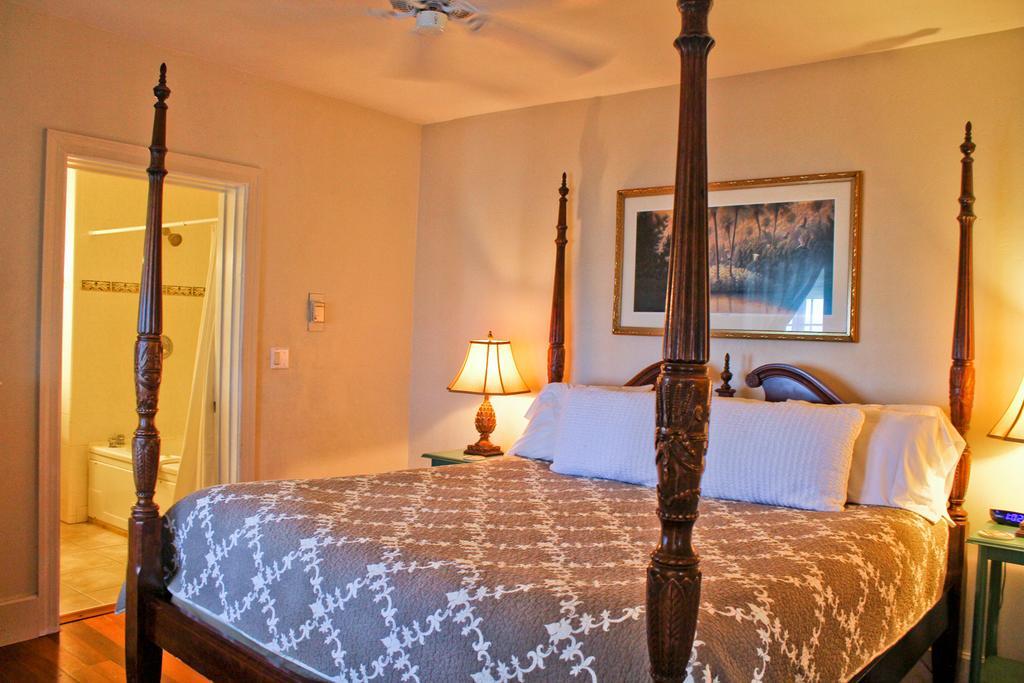Night Swan Intracoastal Bed & Breakfast New Smyrna Beach Εξωτερικό φωτογραφία