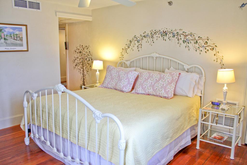 Night Swan Intracoastal Bed & Breakfast New Smyrna Beach Εξωτερικό φωτογραφία
