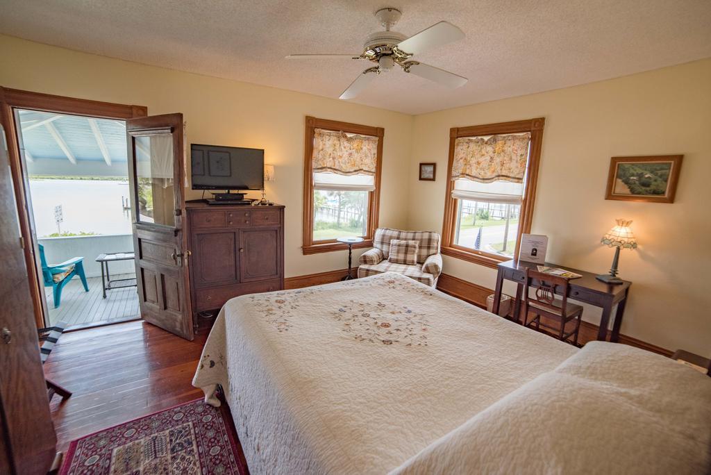 Night Swan Intracoastal Bed & Breakfast New Smyrna Beach Εξωτερικό φωτογραφία